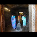 Gläubige im Ganesha-Schrein